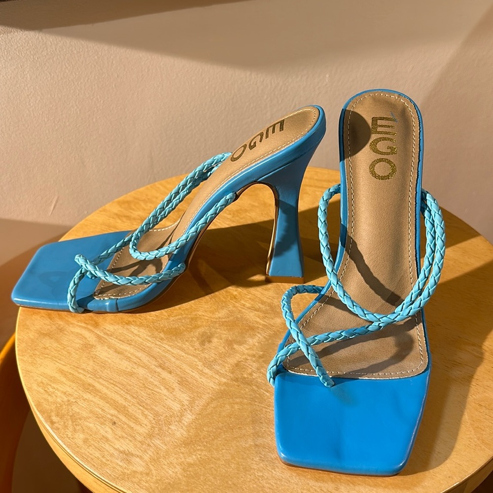 NWOT Ego Vegan Strappy Square Toe Spool Heel (Blue Size 7)